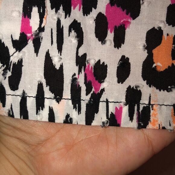 Runway M Cotton White Black Pink Peach Swiss Dot V Neck Scrub Top - Picture 9 of 15